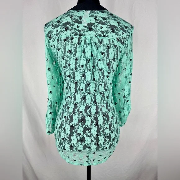 No Boundaries Mint Green Lace Long Sleeve Top with Black Roll Tab Sleeves - Picture 4 of 6